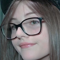 Evie Naakt