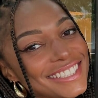 Gabby Thomas Naakt