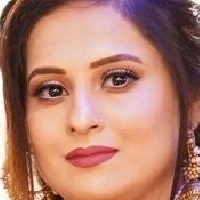 Ghazala Faisal Naakt