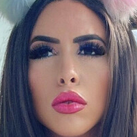 Gigi Tucker Naakt