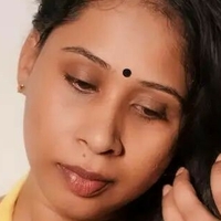 Gowri Mathews Naakt