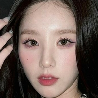 HeeJin Naakt