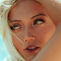 Hello__iris Naakt