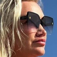 Hollie-Jay Bowes Naakt