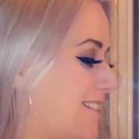Hollie Naakt