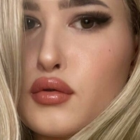 Holly Hawthorne Naakt