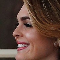 Hope Hicks Naakt