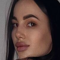Im Nadia Naakt