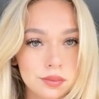 Isabella B Naakt