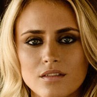 Janni Olsson Deler Naakt