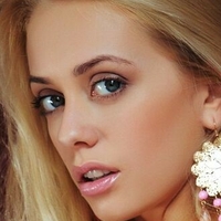 Jennifer Mackay Naakt