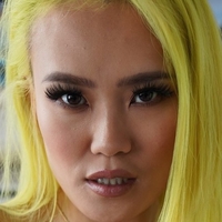 Jennifer Nguyen Naakt