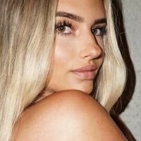 Jenny Mai Naakt