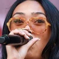 Joy Crookes Naakt