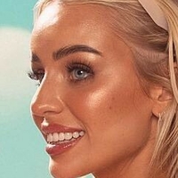 Julia Cavanagh Naakt
