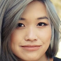 Julia Chow Naakt