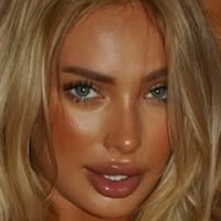 Julia Nowakowska Naakt