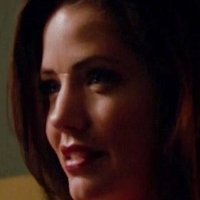 Julie Gonzalo Naakt