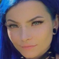 Justine Schiavone Naakt