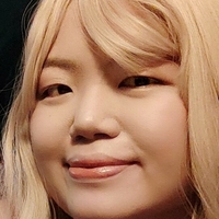 Kae Ong Naakt