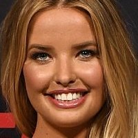 Kahili Blundell Naakt