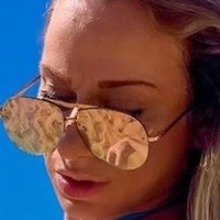 Karen Pretti Naakt