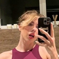 Kate Shumskaya Naakt