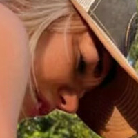 Katie Sigmond Naakt