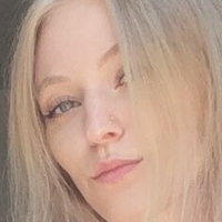 Katrine Naakt