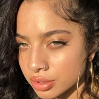 Kiana Ledé Naakt