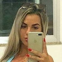 Larissa Rovetta Naakt