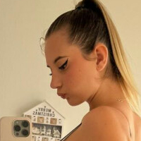Laura Sommaruga Naakt