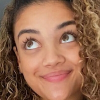 Laurie Hernandez Naakt