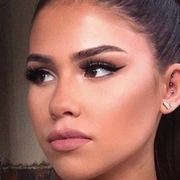 Leah Halton Naakt