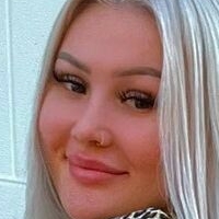 Leeza Naakt