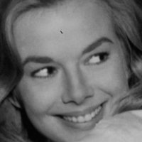 Leslie Parrish Naakt