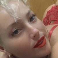 Lightbulblonde Naakt