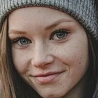 Lily-Ana Alexander Naakt