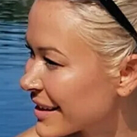 Linda Lengl Naakt