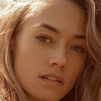Livy Poulin Naakt