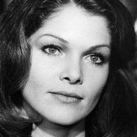 Lois Chiles Naakt