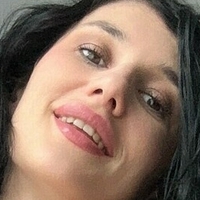 Lora Naakt