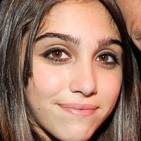 Lourdes Leon Naakt