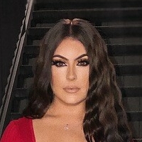 Makenzie Naakt