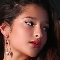 Manuela Perez Naakt