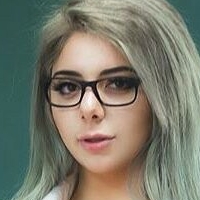 María Mallad Naakt