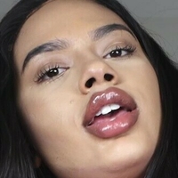 Maya Aryas Naakt
