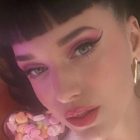 Megan Louise Naakt
