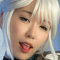 Meriol Chan Naakt