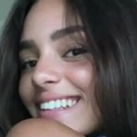 Mía Melody Naakt
